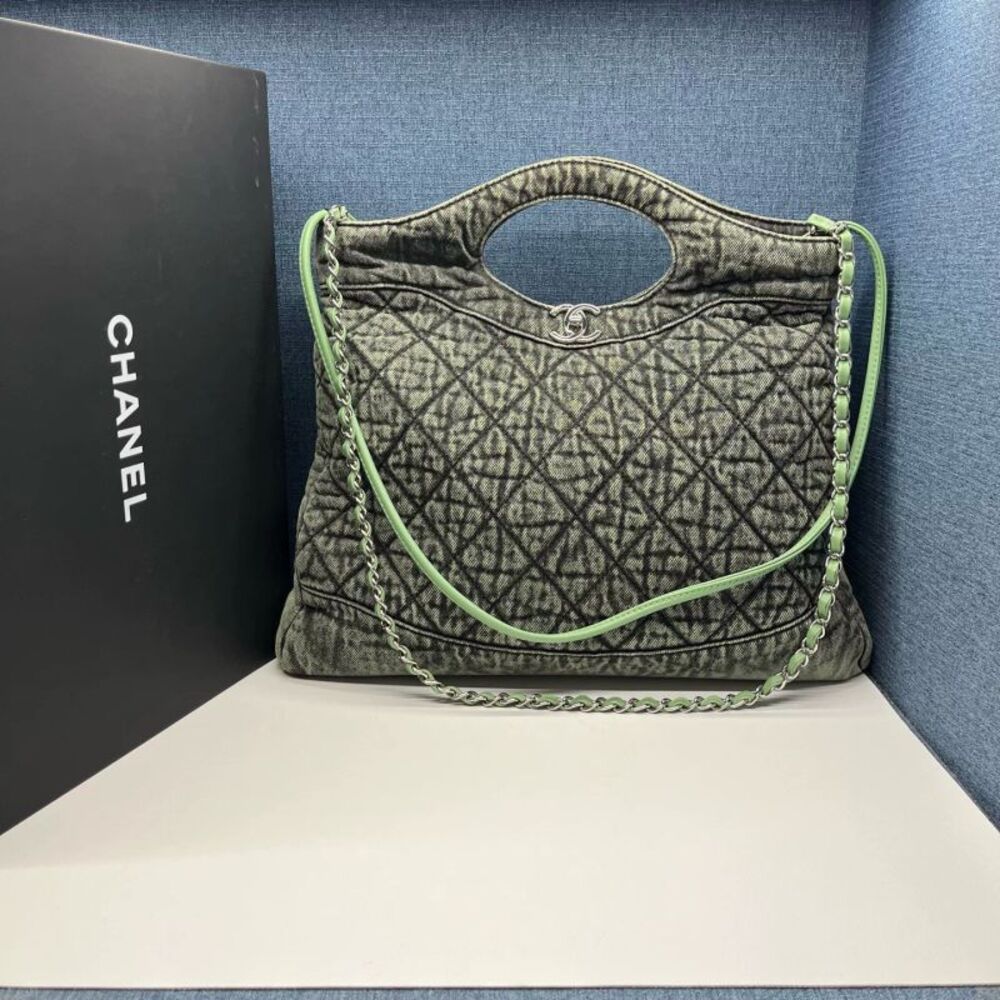 Chanel Women Pre-Loved Bag Very Good Condition